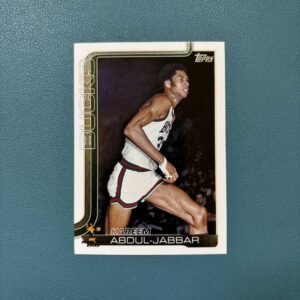Kareem Abdul-Jabbar (Milwaukee Bucks) – Topps Flagship #259 (Base)