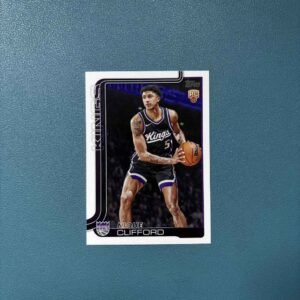 Nique Clifford (Sacramento Kings) – Topps Flagship #224 Rookie Card (RC)