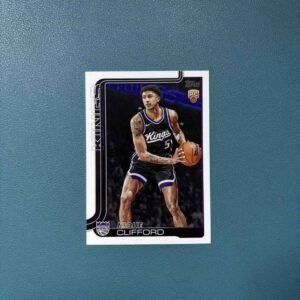 Nique Clifford (Sacramento Kings) – Topps Flagship #224 Rookie Card (RC) — carta NBA coleccionable | NBA Cards RD